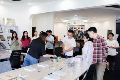 參觀交流 I 中山市易創空間創業孵化基地創新創業青年參觀交流團與成熟企業交流學習